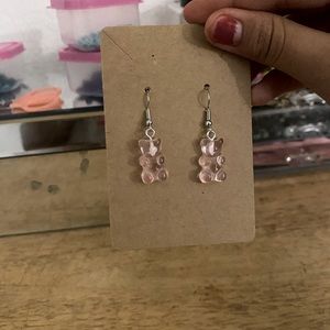 Clear pink gummy bear ear ring🌸